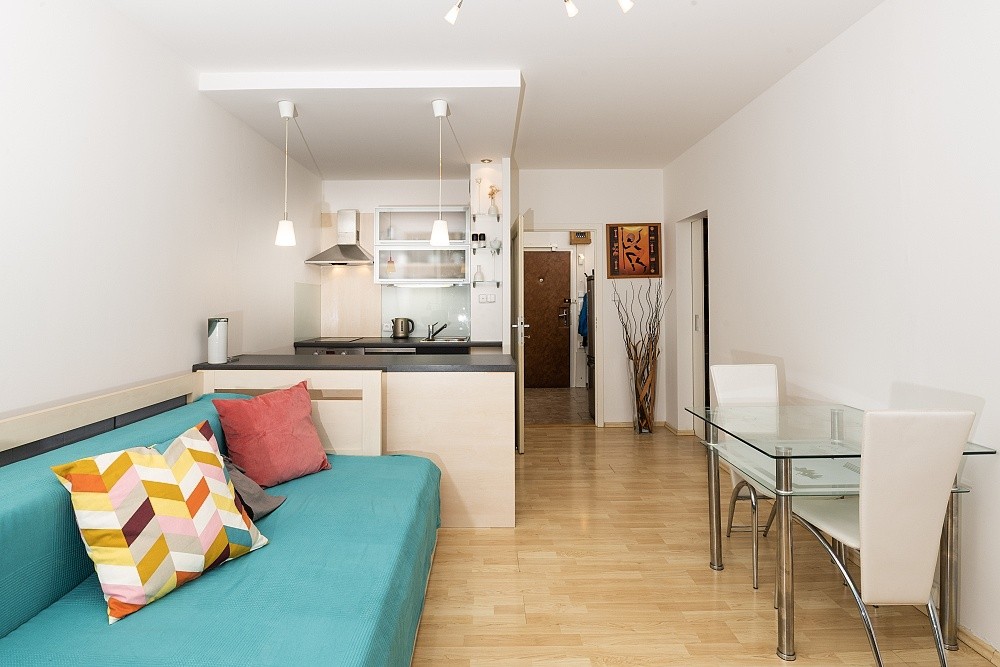 Pronájem garsoniery, OV , 29m2, Semická, Praha 12 - Modřany