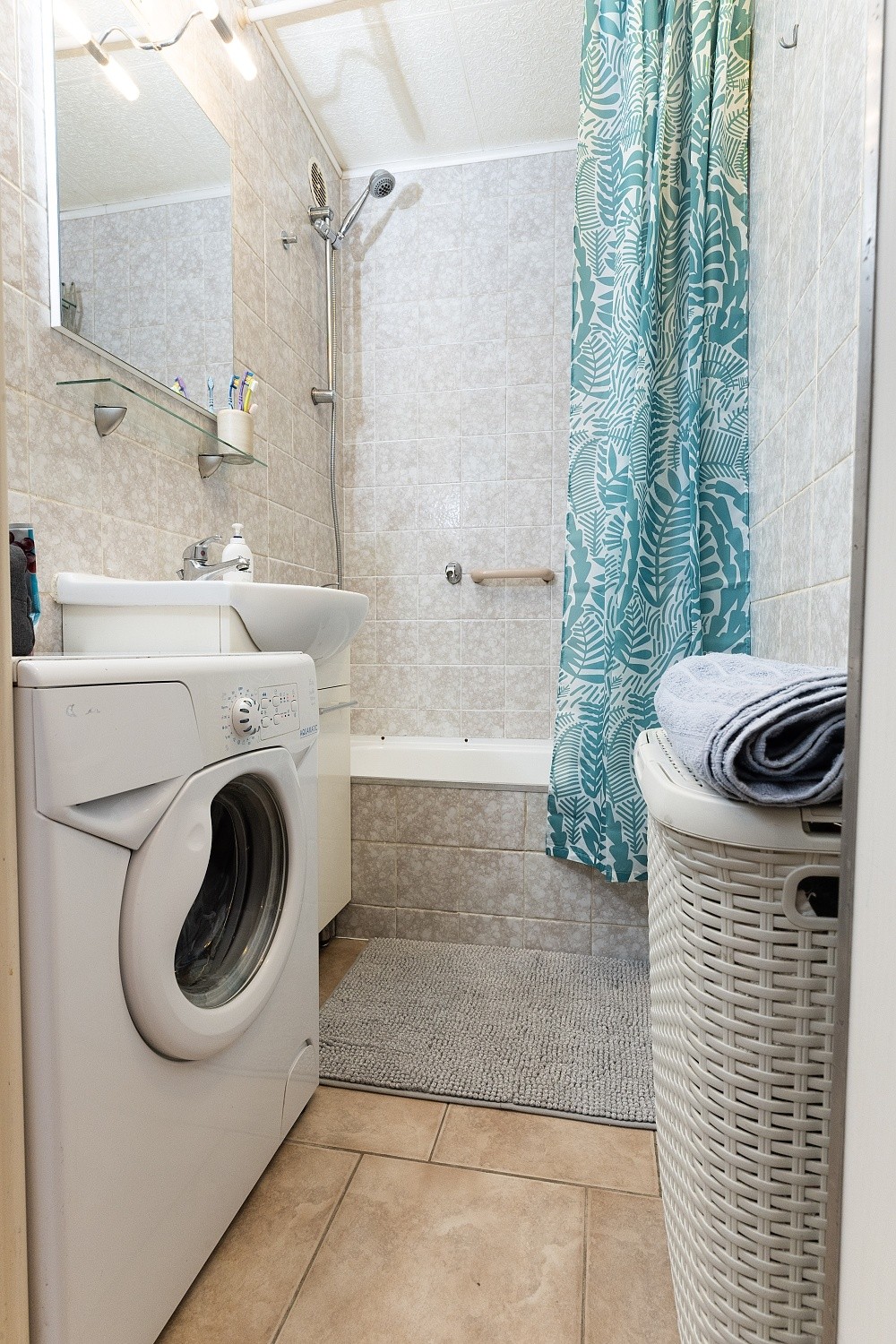 Pronájem garsoniery, OV , 29m2, Semická, Praha 12 - Modřany