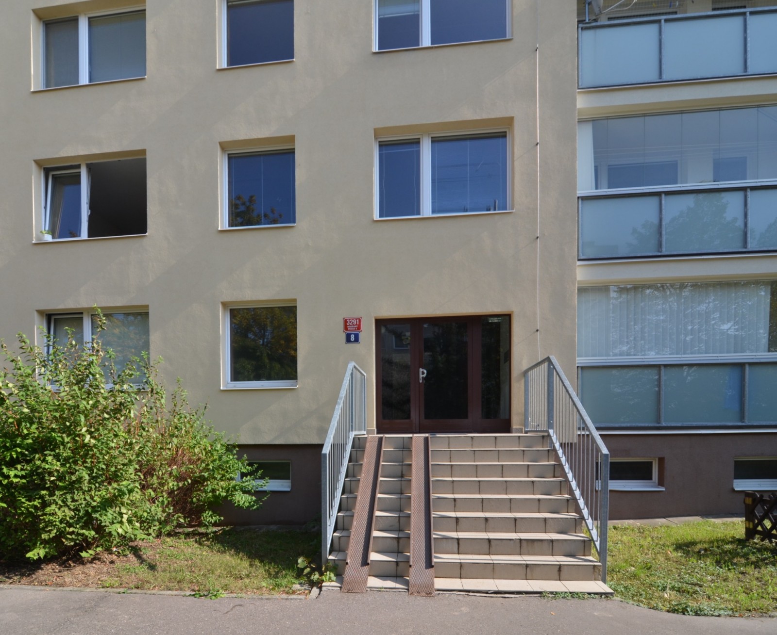 Pronájem garsoniery, OV , 29m2, Semická, Praha 12 - Modřany