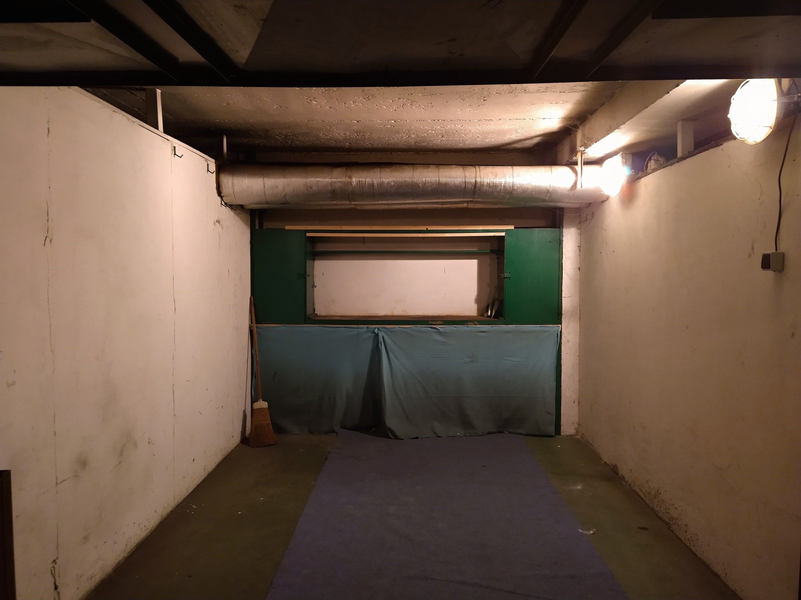 Pronájem garáže, 14m2 v garážovém domě, Hviezdoslavova, Praha 4 - Chodov