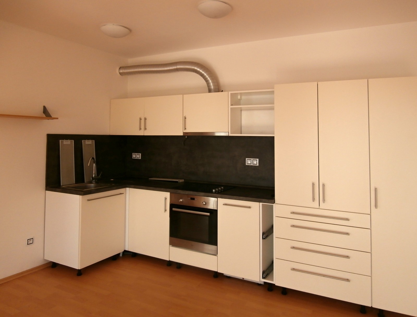 Pronájem bytu 2+kk/L, OV, 60m2, Písková, Praha 4 - Modřany