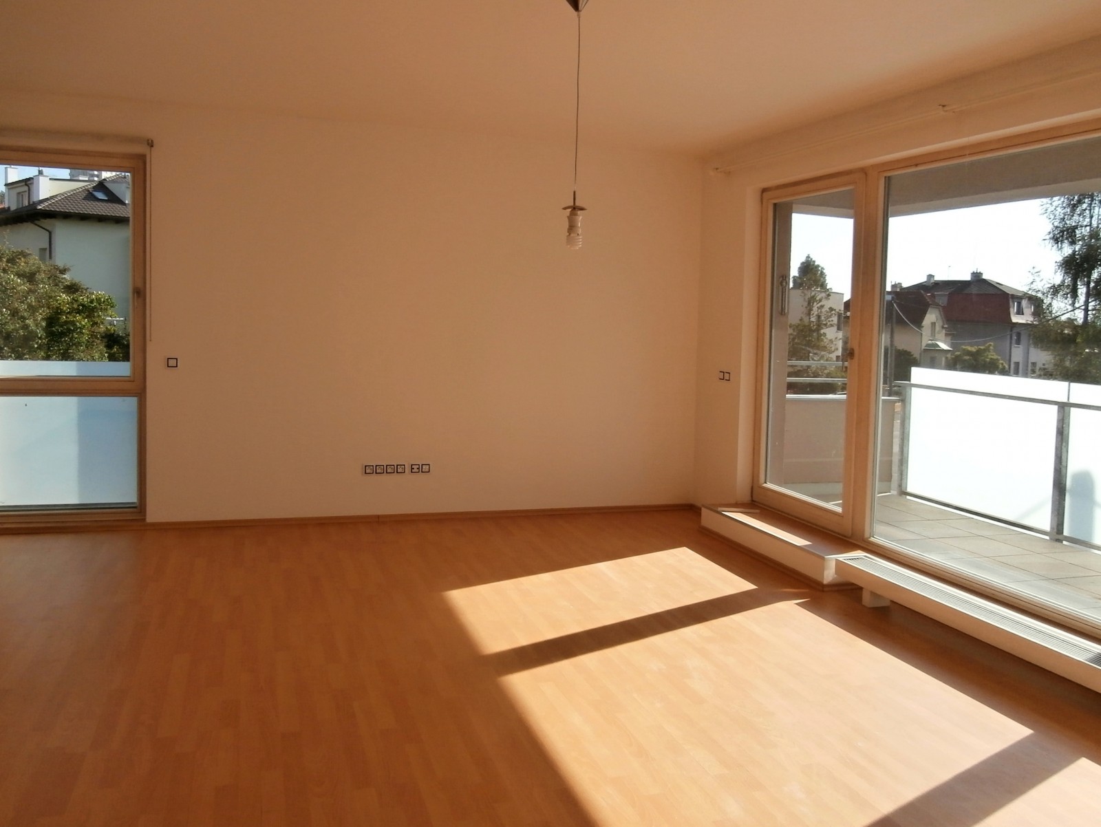 Pronájem bytu 2+kk/L, OV, 60m2, Písková, Praha 4 - Modřany