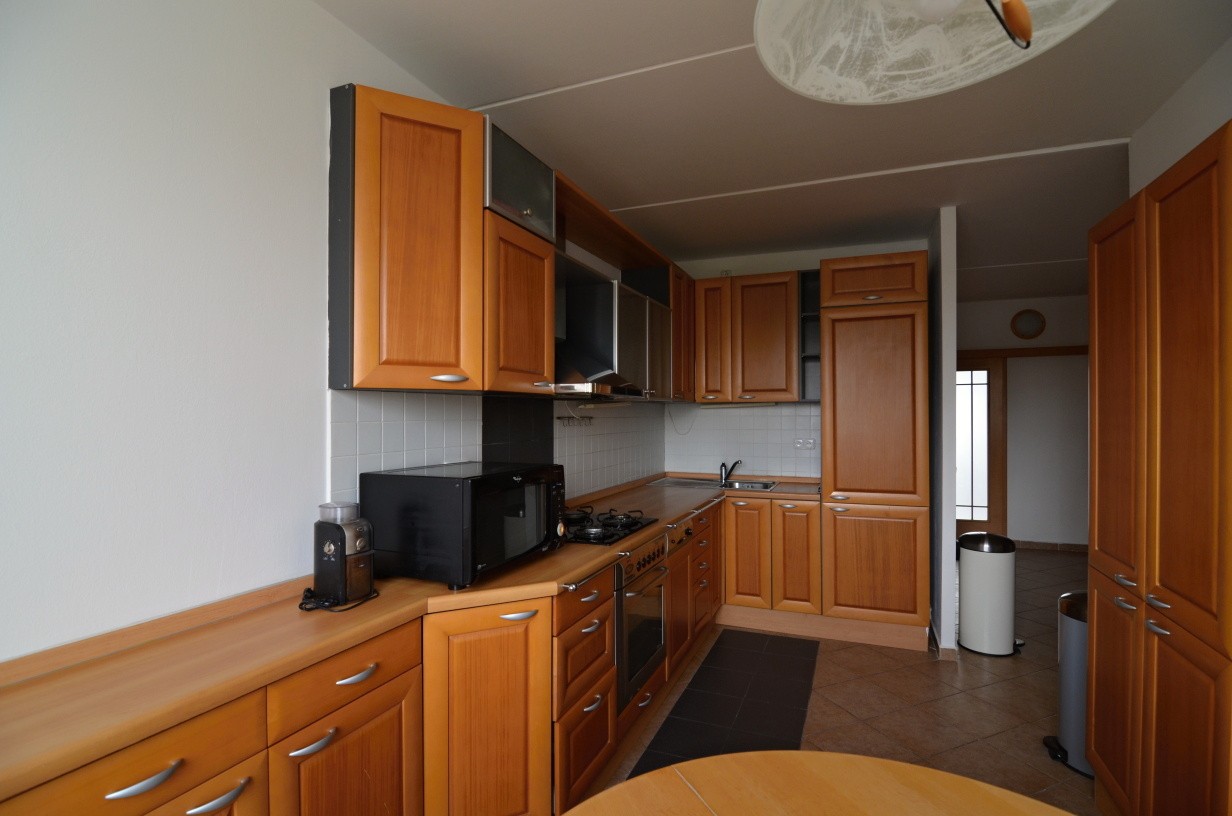 Pronájem bytu 3+1/L, 78m2, OV, Jordana Jovkova, Praha 4 - Modřany