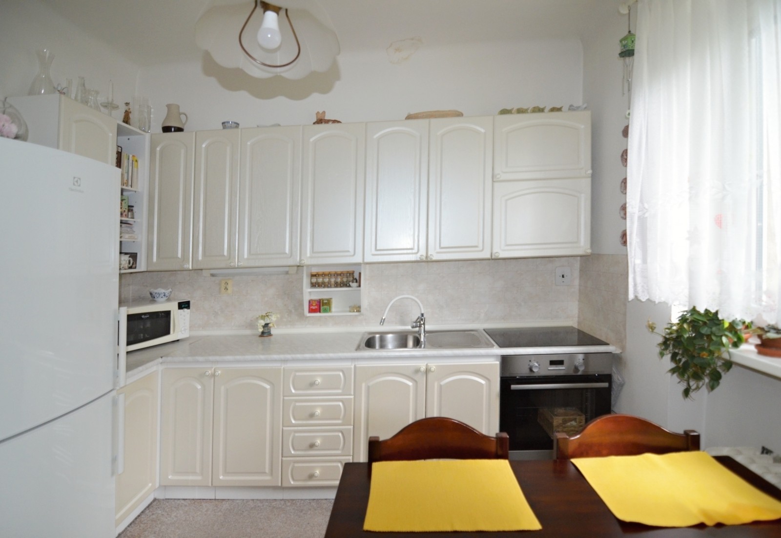 Prodej bytu 2+1, 68m2, OV, Kladenská, Praha 6 - Vokovice