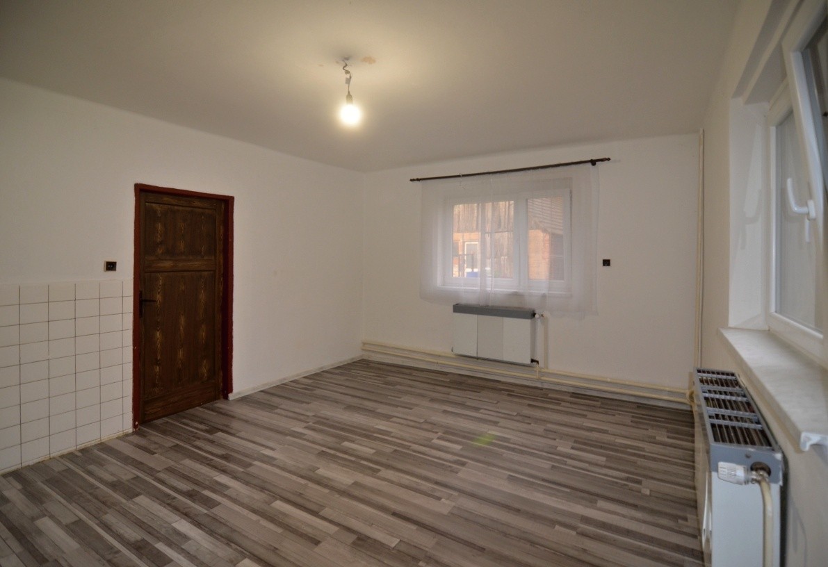Pronájem bytu 3+1, 80m2, v RD,, Budín, Budín - Budín