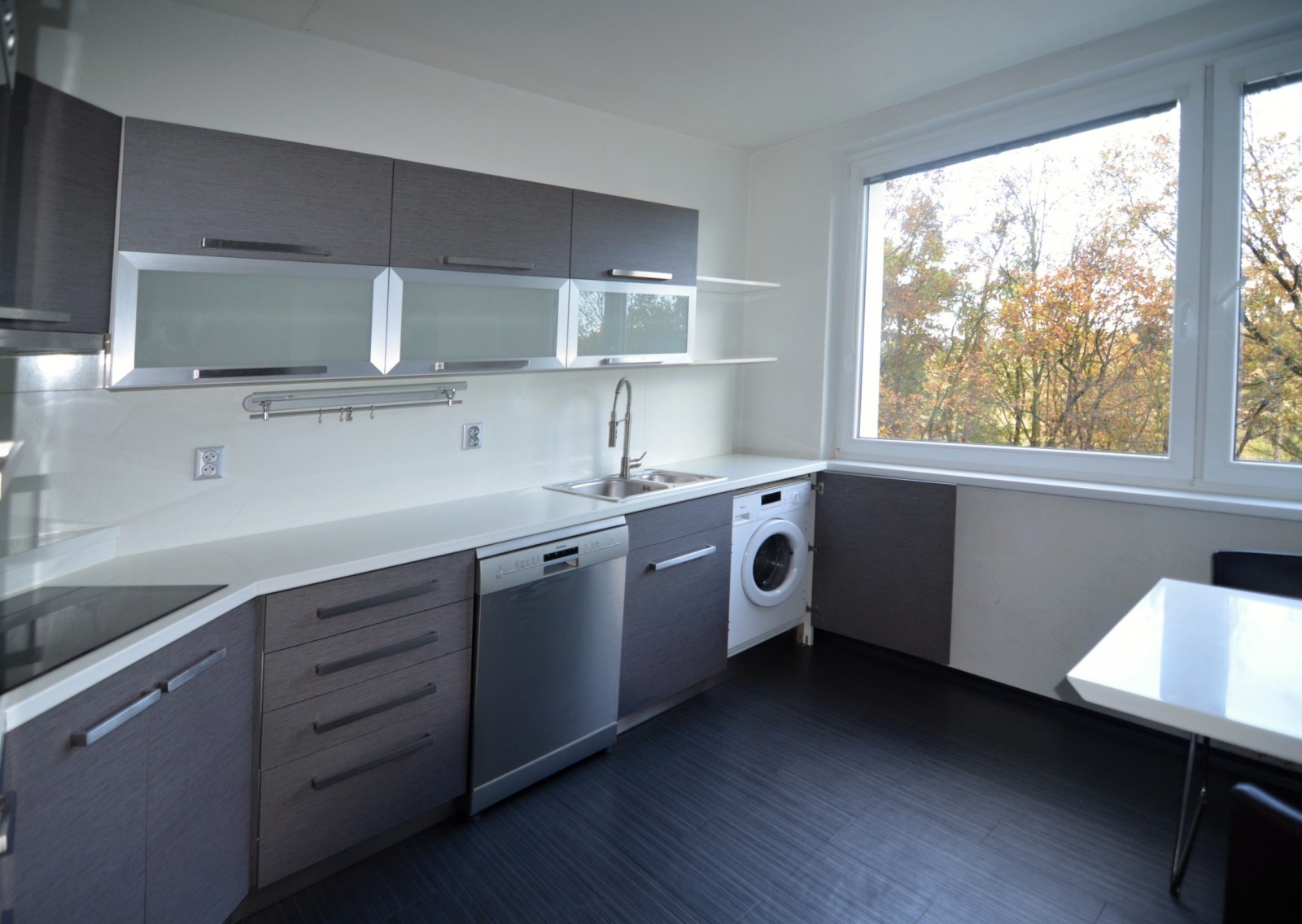 Pronájem bytu 3+1/L, 78m2, OV, Urbánkova, Praha 4 - Modřany