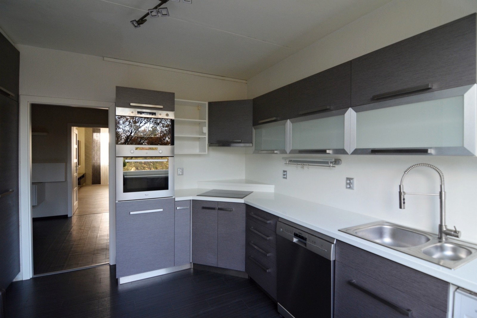 Pronájem bytu 3+1/L, 78m2, OV, Urbánkova, Praha 4 - Modřany