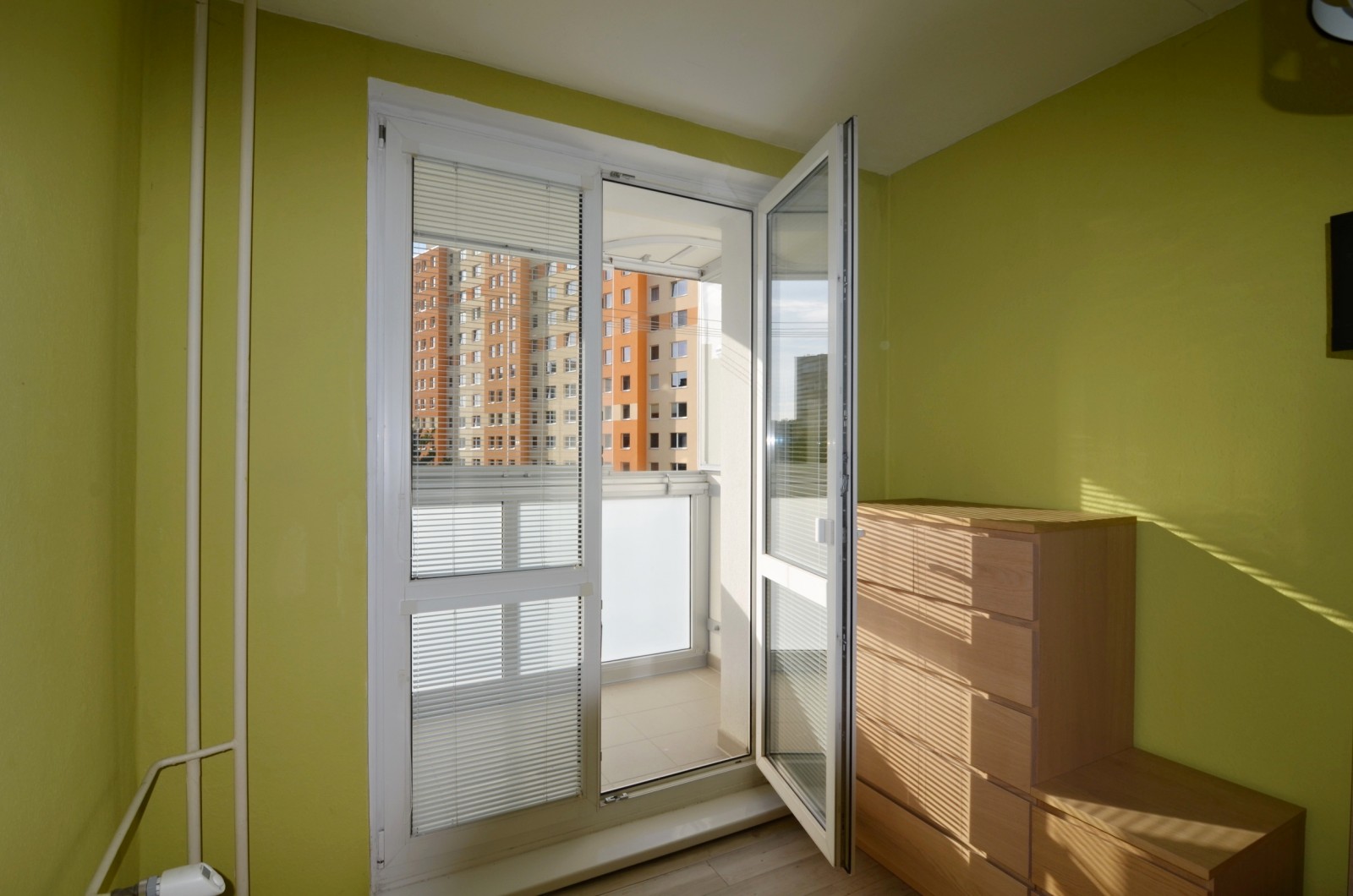 Pronájem bytu 3+1/L, 78m2, OV, Urbánkova, Praha 4 - Modřany