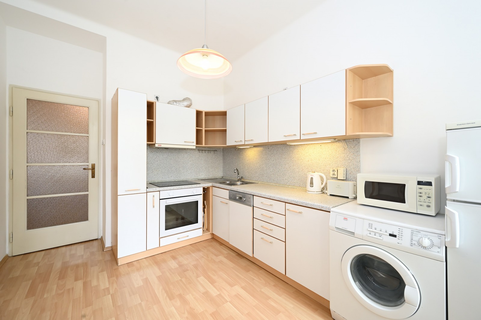 Pronájem bytu 3+1/B, OV, Vinohrady, Lucemburská, Praha 2 - Vinohrady