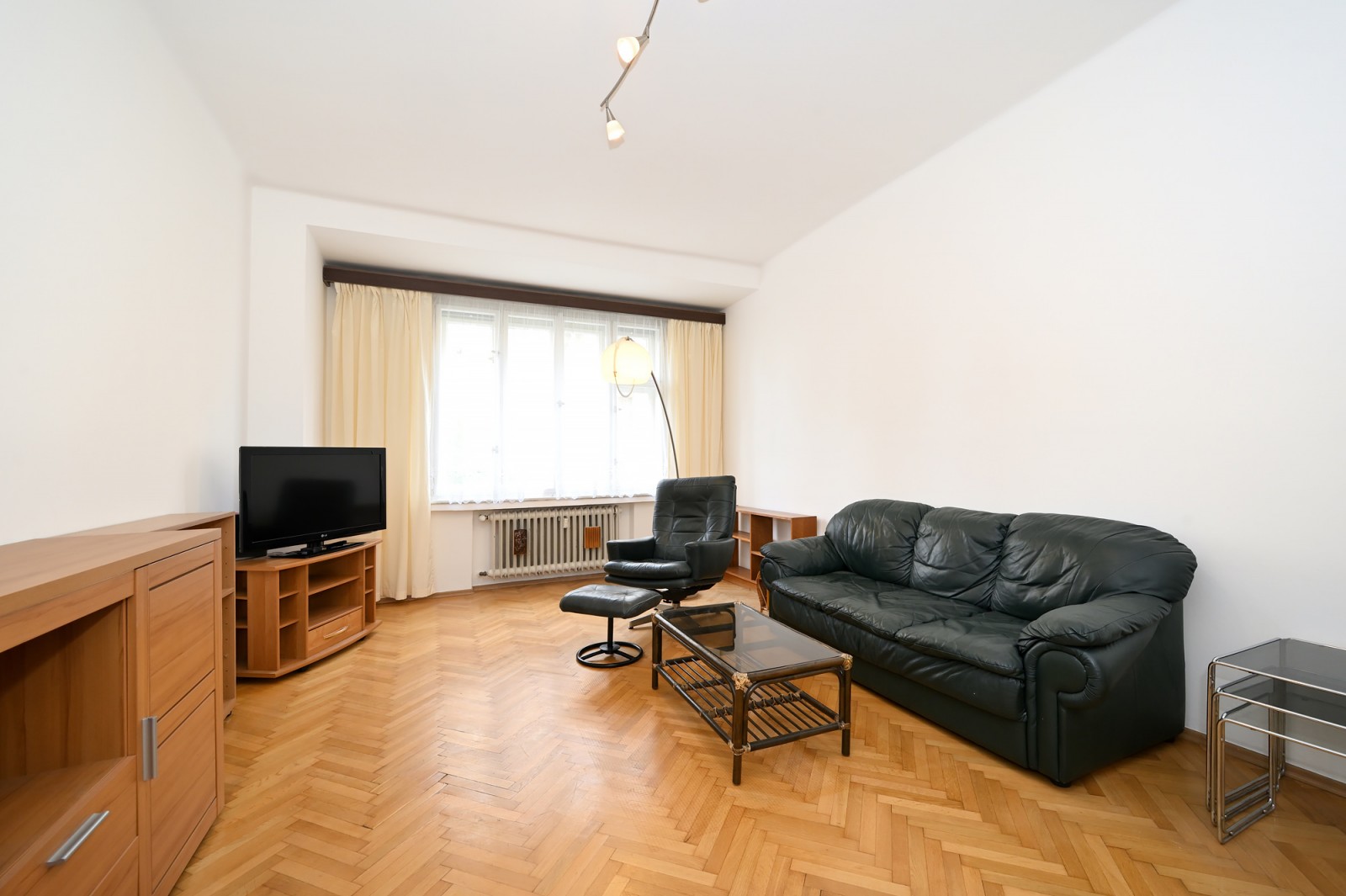 Pronájem bytu 3+1/B, OV, Vinohrady, Lucemburská, Praha 2 - Vinohrady