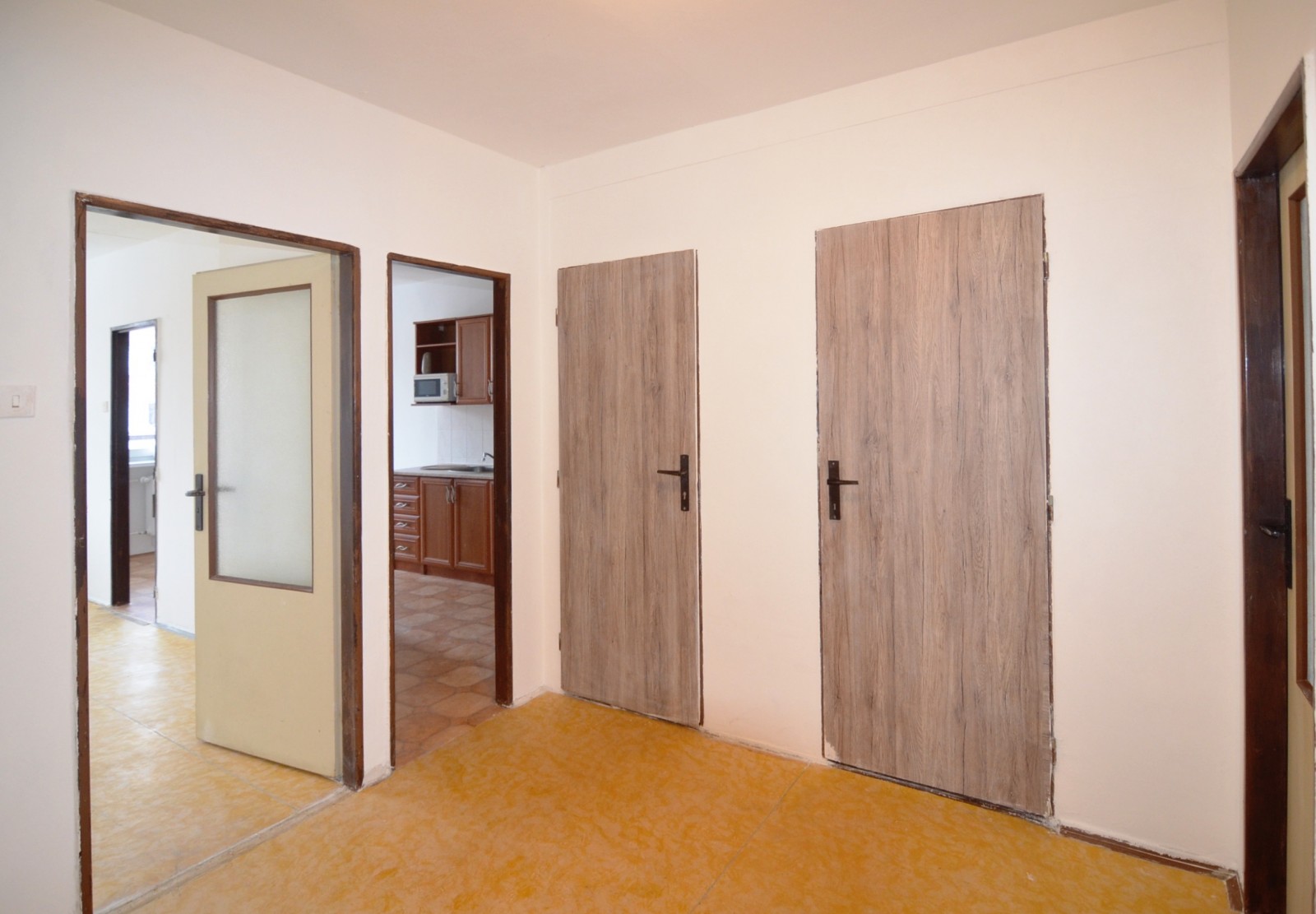 byt 3+1/L, OV, 70 m2, ul. Mádrova, Mádrova, Praha 4 - Modřany