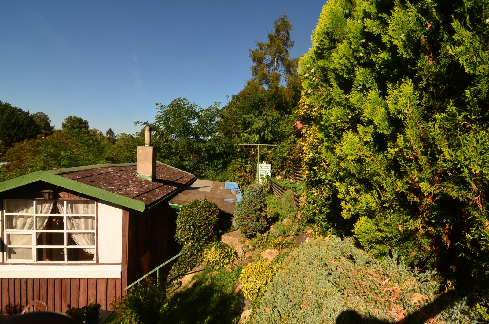 Prodej chaty na vl. pozemku v Lipencích, Údolí hvězd, Praha 5 - Lipence